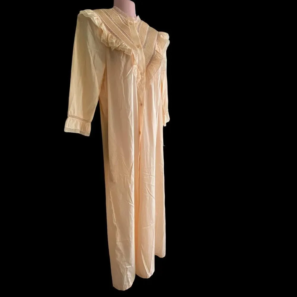 Vintage Barbizon Nightgown Womens Petite Maxi Ruffle Lace Trim Made USA 70s 80s
